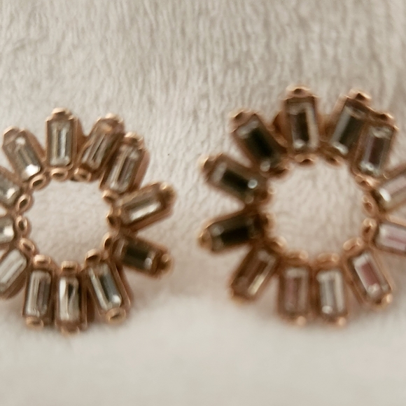 Mellisa Lovy Stella Studs Earrings Rose Gold Plated with Crystals - Picture 2 of 3